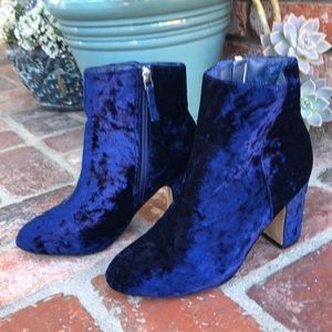 Blanco - blue crushed velvet boots